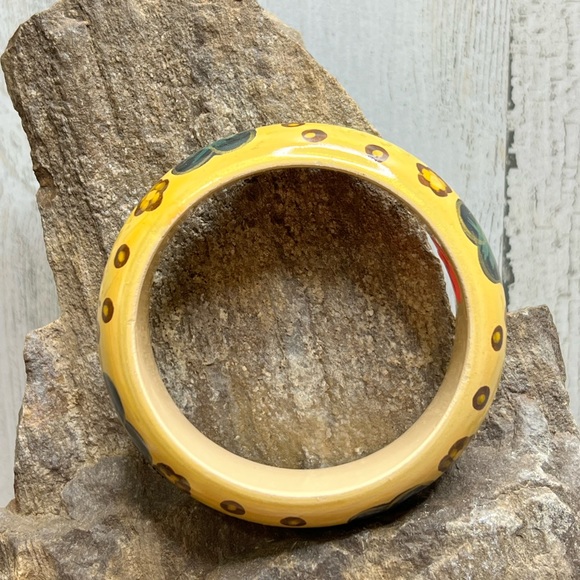 NEW 3/$15 Hand Painted Floral Wooden Bangle Bracelet Yellow Blue 7.6" - Picture 3 of 8